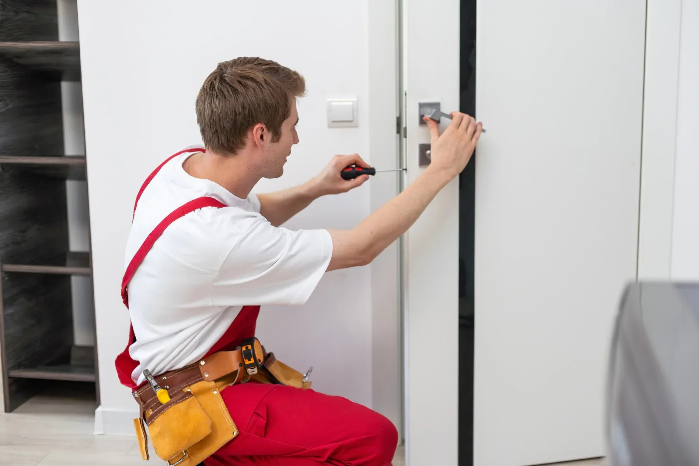 Réglage d'une serrure multipoints sur une porte palière à Cergy